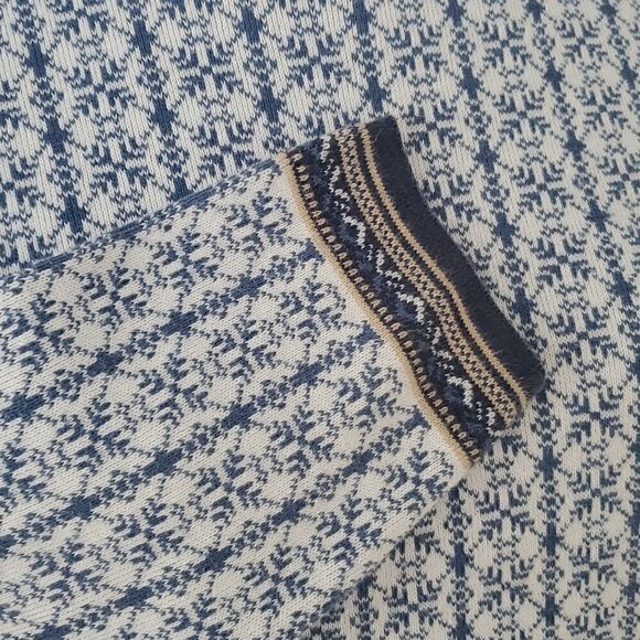 Icewear | 100% Cotton Sweater - Picture 4 of 7